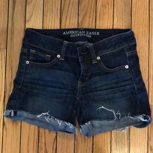 Mid-rise jean shorts